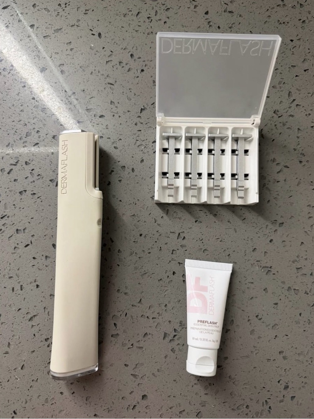 Womens Dermaflash Deluxe Skincare Device Kit